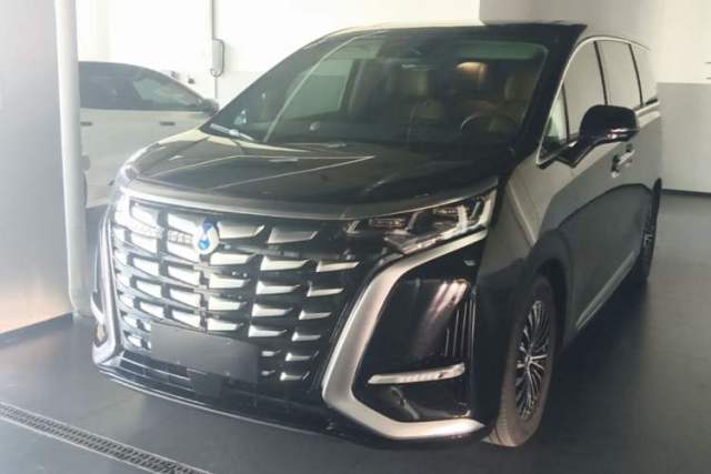 Used Denza D9 2022 DM-i 970 Four-Wheel Drive Flagship Model