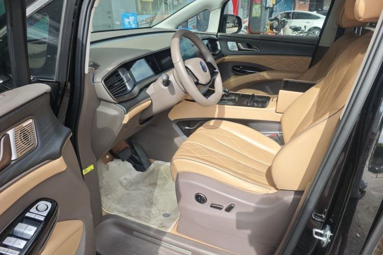 Used Denza D9 2022 DM-i 970 Four-Wheel Drive Prestige Model Driver Seat