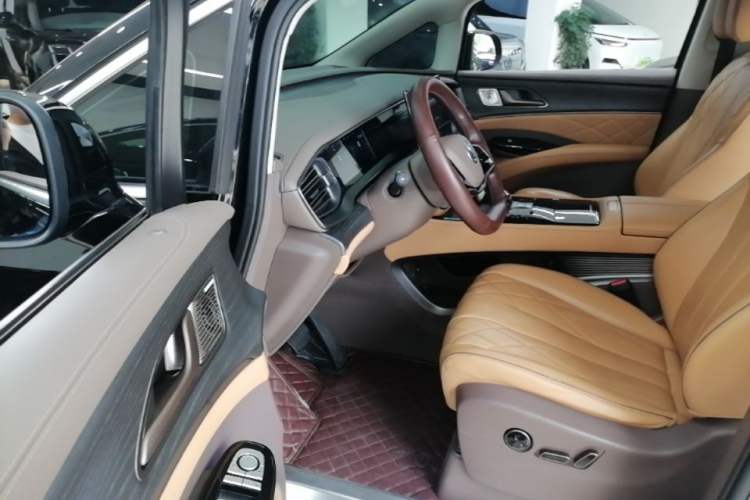 Used Denza D9 2022 DM-i 970 Four-Wheel Drive Prestige Model Driver Seat