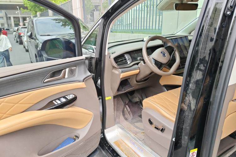 Used Denza D9 2022 DM-i 970 Four-Wheel Drive Flagship Model Driver Seat
