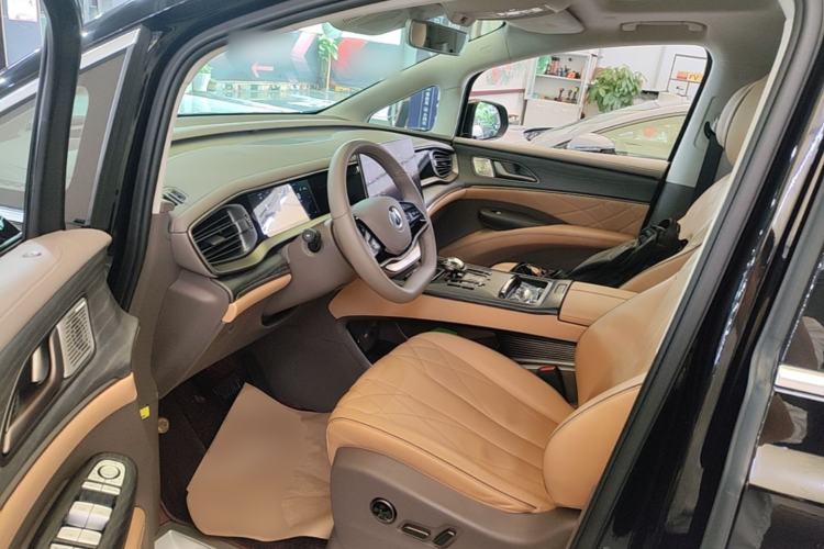 Used Denza D9 2022 DM-i 970 Four-Wheel Drive Flagship Model Driver Seat
