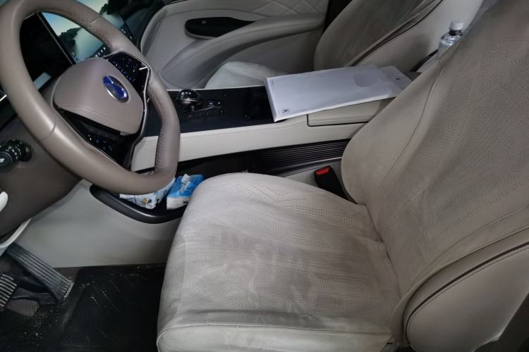 Used Denza D9 2022 DM-i 970 Four-Wheel Drive Prestige Model Driver Seat