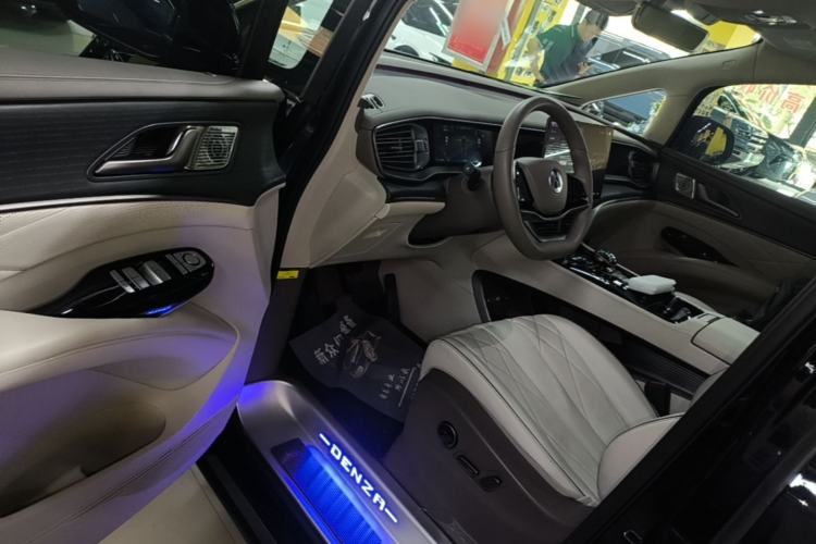 Used Denza D9 2022 DM-i 970 Four-Wheel Drive Flagship Model Driver Seat