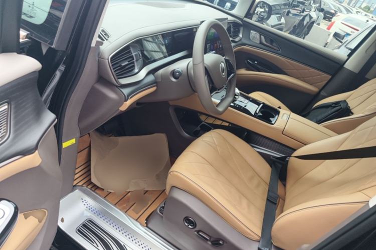 Used Denza D9 2022 DM-i 970 Four-Wheel Drive Flagship Model Driver Seat