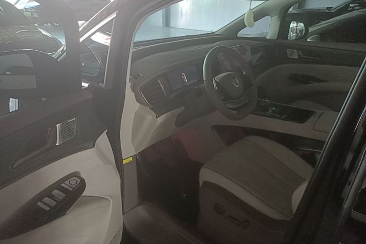 Used Denza D9 2022 DM-i 970 Four-Wheel Drive Prestige Model Driver Seat