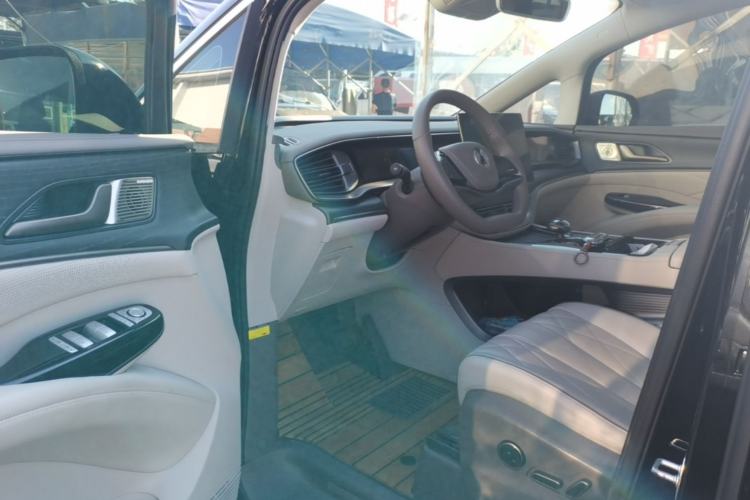 Used Denza D9 2022 DM-i 970 Four-Wheel Drive Flagship Model Driver Seat