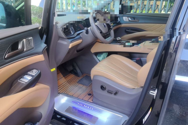 Used Denza D9 2022 DM-i 970 Four-Wheel Drive Prestige Model Driver Seat