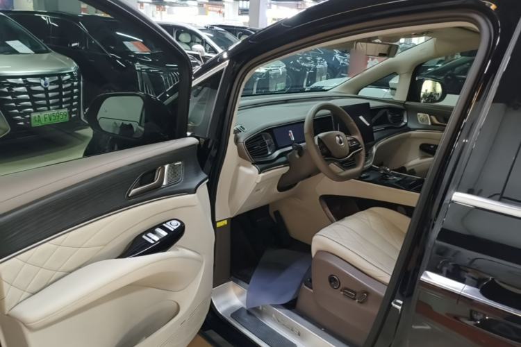 Used Denza D9 2022 DM-i 970 Four-Wheel Drive Flagship Model Driver Seat