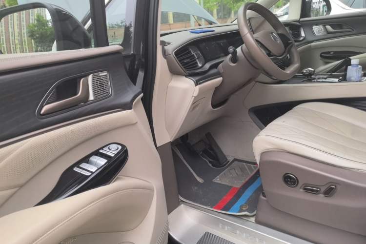 Used Denza D9 2022 EV 600 Four-Wheel Drive Flagship Model Driver Seat