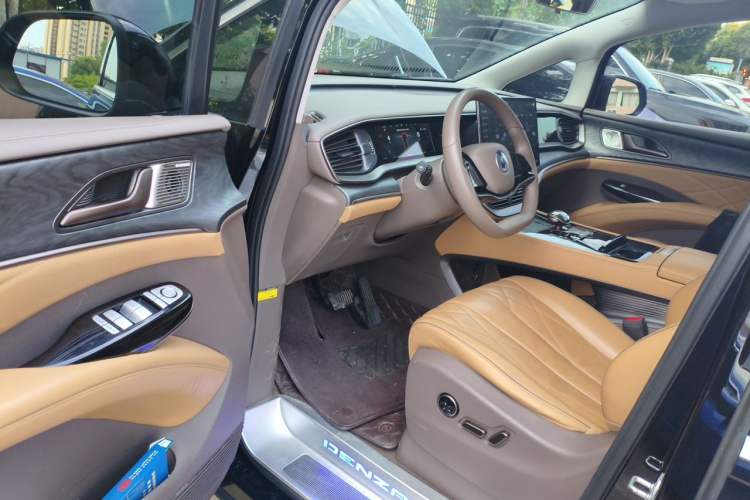Used Denza D9 2022 DM-i 1040 Prestige Model Driver Seat