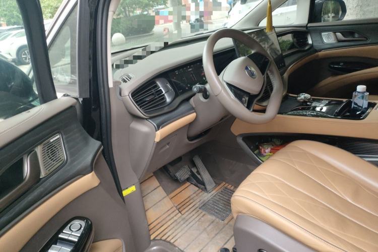 Used Denza D9 2022 DM-i 970 Four-Wheel Drive Prestige Model Driver Seat