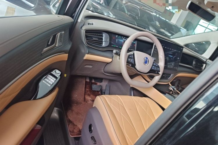 Used Denza D9 2022 DM-i 970 Four-Wheel Drive Flagship Model Driver Seat