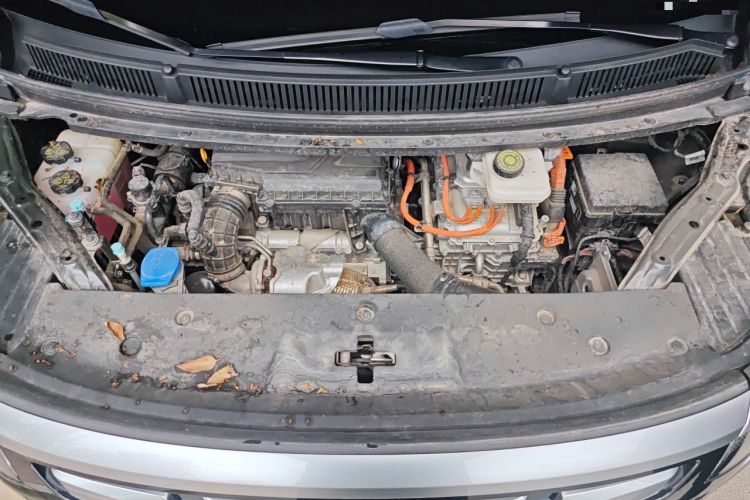 Used Denza D9 2022 DM-i 970 Four-Wheel Drive Prestige Model Engine Bay
