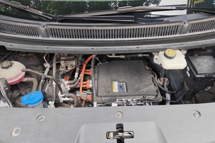 Used Denza D9 2022 EV 620 Prestige Model Engine Bay