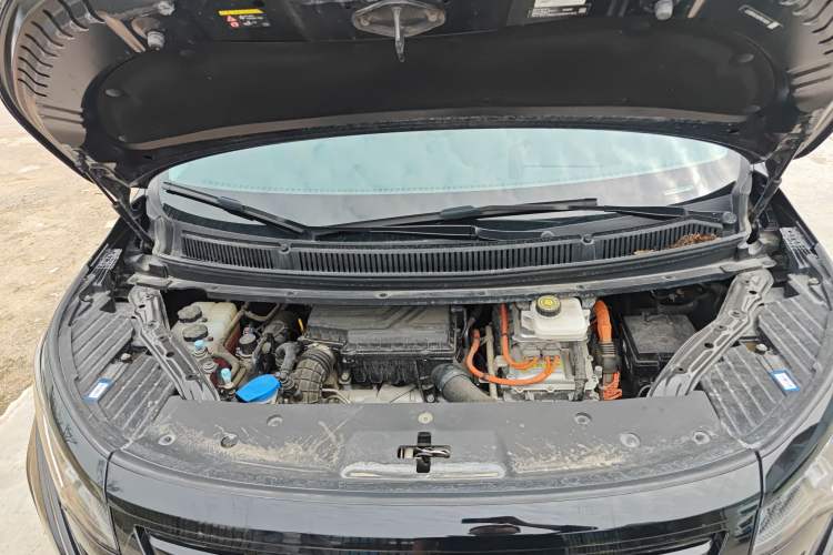 Used Denza D9 2022 DM-i 970 Four-Wheel Drive Prestige Model Engine Bay