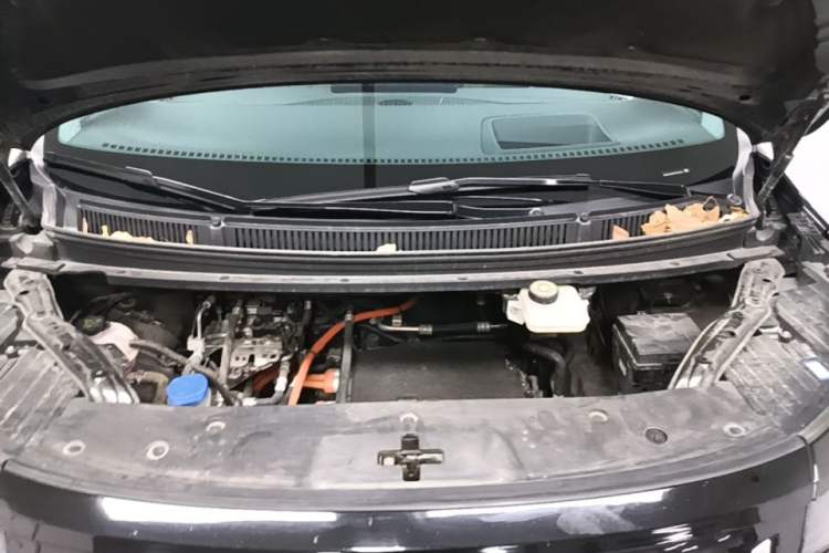 Used Denza D9 2022 EV 600 Four-Wheel Drive Prestige Model Engine Bay
