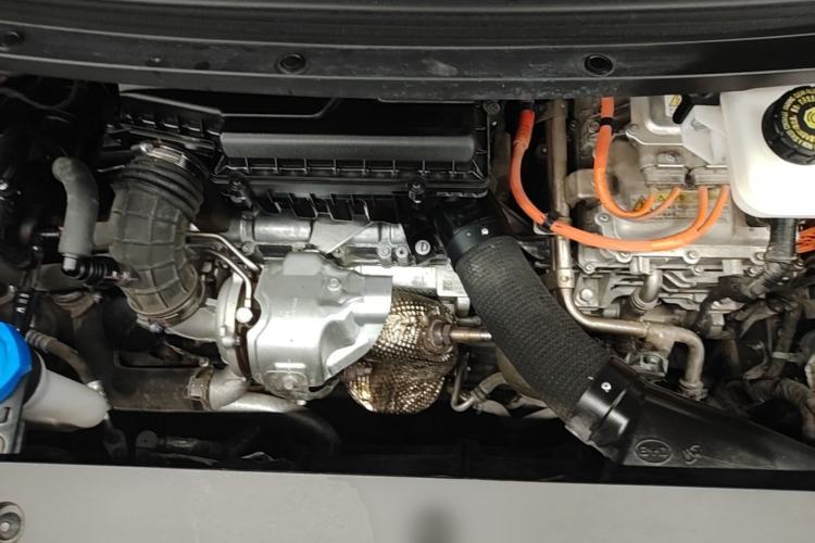 Used Denza D9 2022 DM-i 970 Four-Wheel Drive Prestige Model Engine Bay