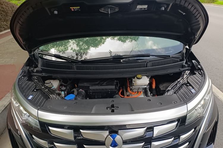 Used Denza D9 2022 DM-i 970 Four-Wheel Drive Prestige Model Engine Bay