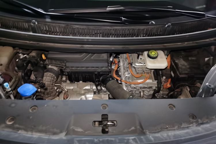 Used Denza D9 2022 DM-i 970 Four-Wheel Drive Prestige Model Engine Bay
