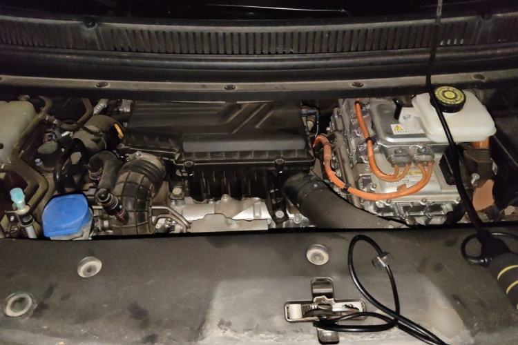 Used Denza D9 2022 DM-i 970 Four-Wheel Drive Prestige Model Engine Bay