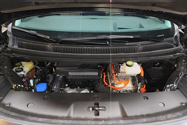 Used Denza D9 2022 DM-i 970 Four-Wheel Drive Prestige Model Engine Bay
