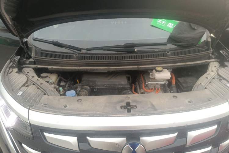 Used Denza D9 2022 DM-i 1040 Prestige Model Engine Bay