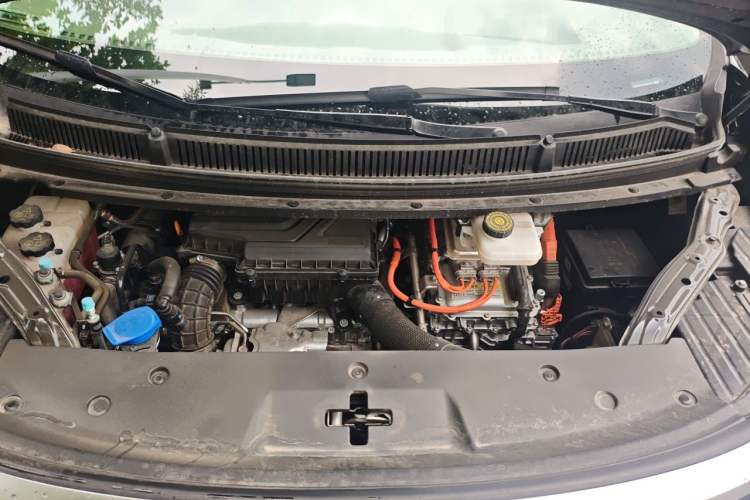 Used Denza D9 2022 DM-i 970 Four-Wheel Drive Prestige Model Engine Bay