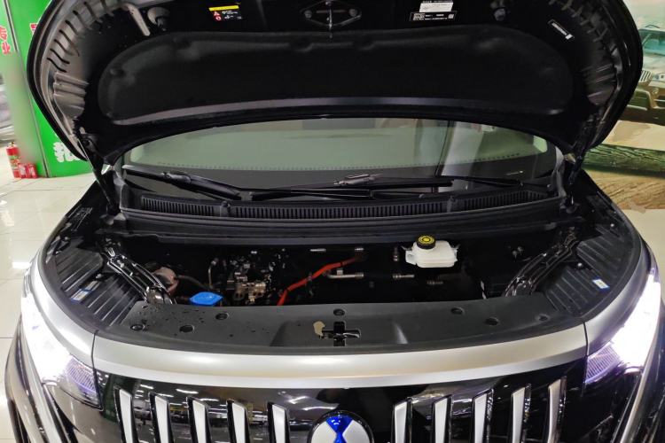 Used Denza D9 2022 EV 620 Prestige Model Engine Bay