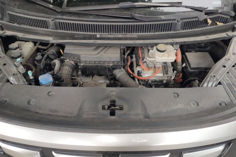 Used Denza D9 2022 DM-i 970 Four-Wheel Drive Prestige Model Engine Bay