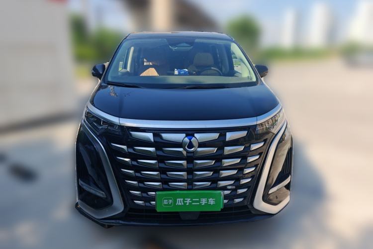 Used Denza D9 2022 DM-i 1040 Prestige Model Exterior 1