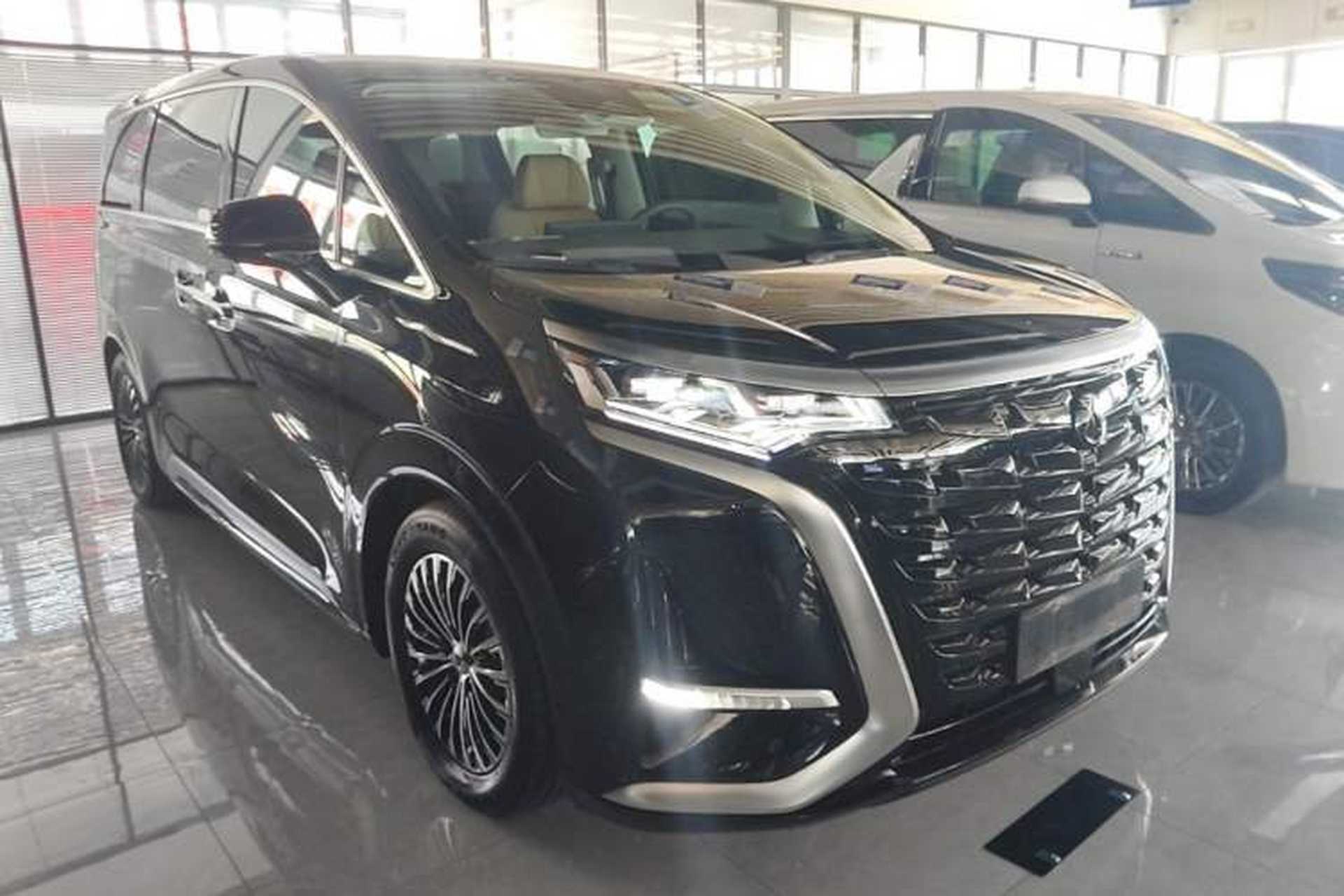 Used Denza D9 2022 DM-i 970 Four-Wheel Drive Prestige Model Exterior 1