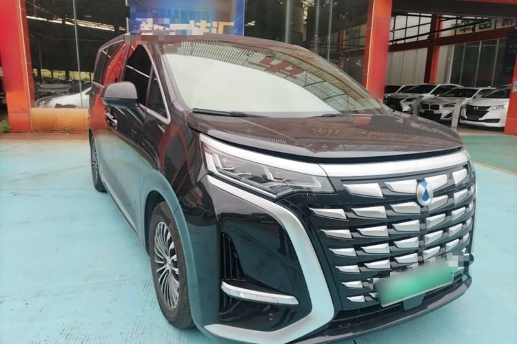 Used Denza D9 2022 DM-i 945 Luxury Model Exterior 1
