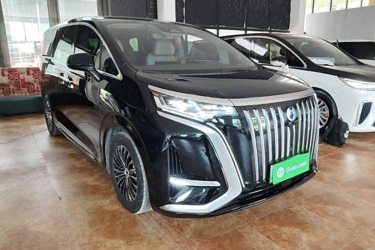 Used Denza D9 2022 EV 600 Four-Wheel Drive Flagship Model Exterior 1