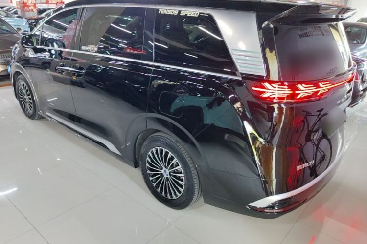 Used Denza D9 2022 DM-i 970 Four-Wheel Drive Prestige Model Exterior 2