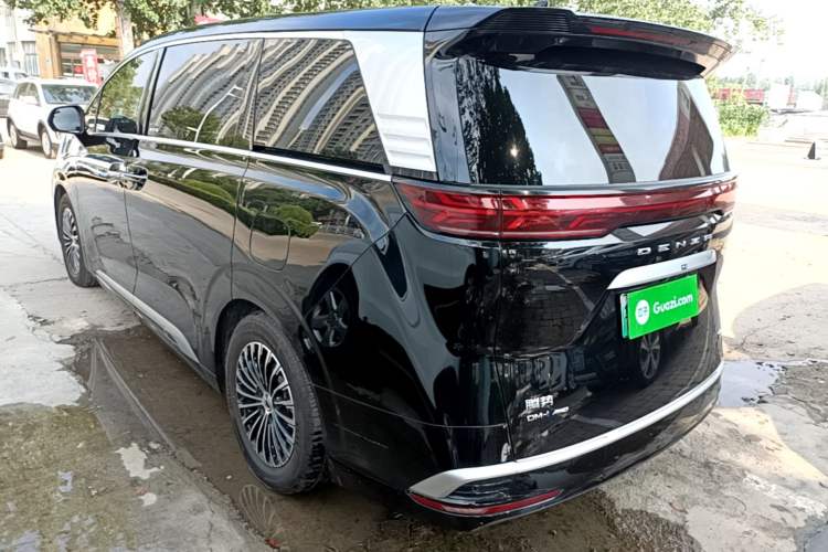 Used Denza D9 2022 DM-i 970 Four-Wheel Drive Prestige Model Exterior 2