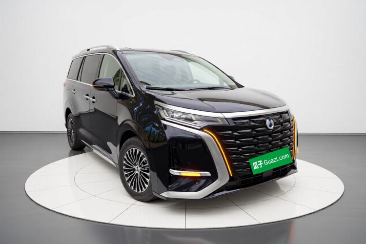 Used Denza D9 2022 DM-i 970 Four-Wheel Drive Prestige Model Exterior 2