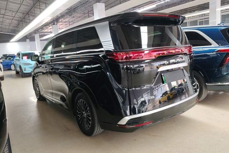 Used Denza D9 2022 DM-i 970 Four-Wheel Drive Flagship Model Exterior 2