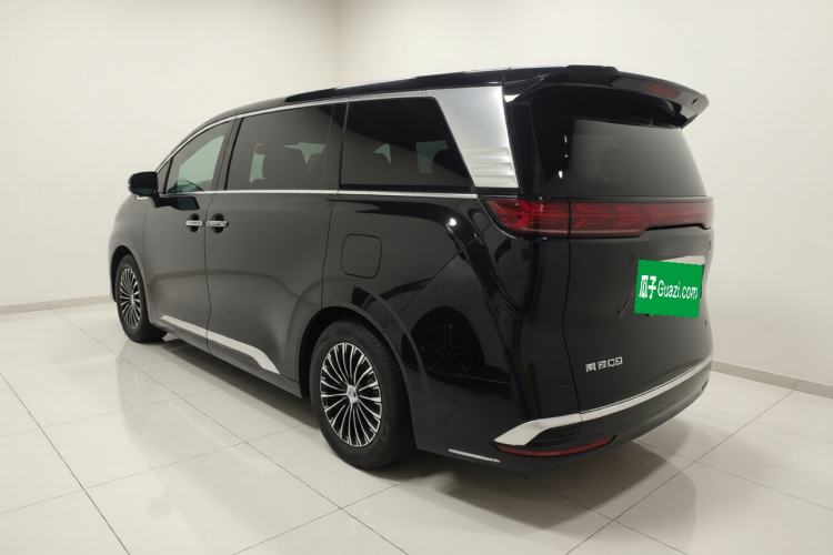 Used Denza D9 2022 DM-i 1040 Prestige Model Exterior 2
