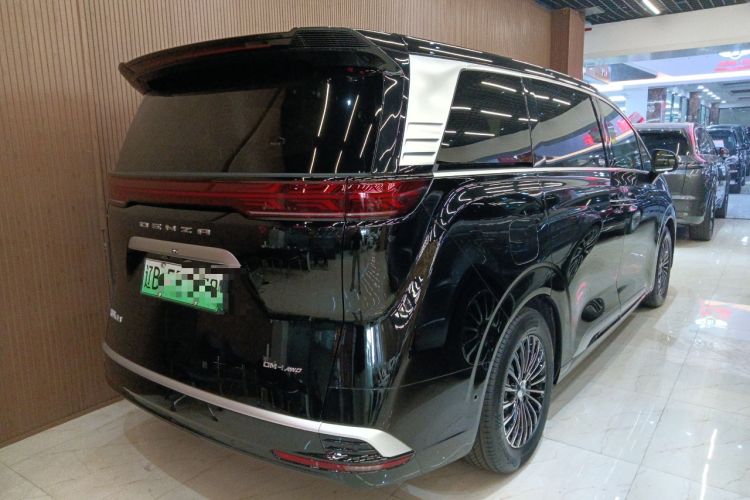 Used Denza D9 2022 DM-i 970 Four-Wheel Drive Flagship Model Exterior 3