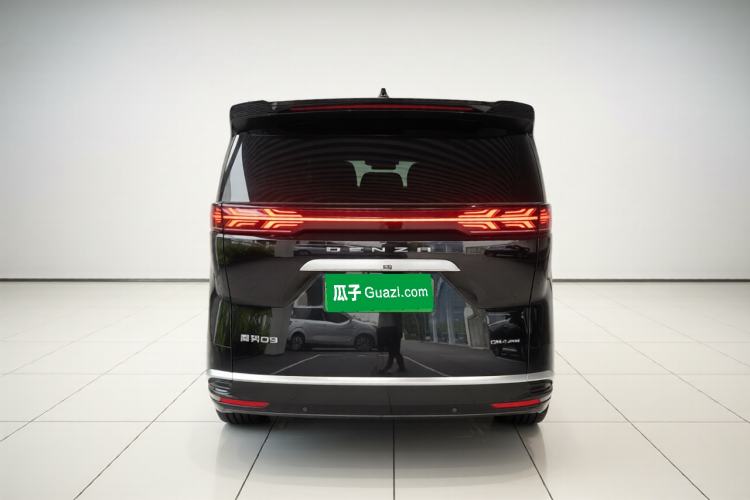 Used Denza D9 2022 DM-i 970 Four-Wheel Drive Flagship Model Exterior 4