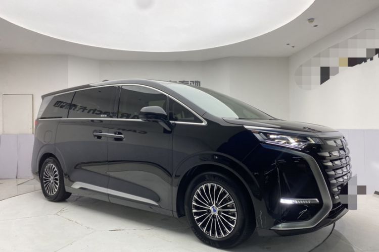 Used Denza D9 2022 DM-i 970 Four-Wheel Drive Prestige Model Exterior 4