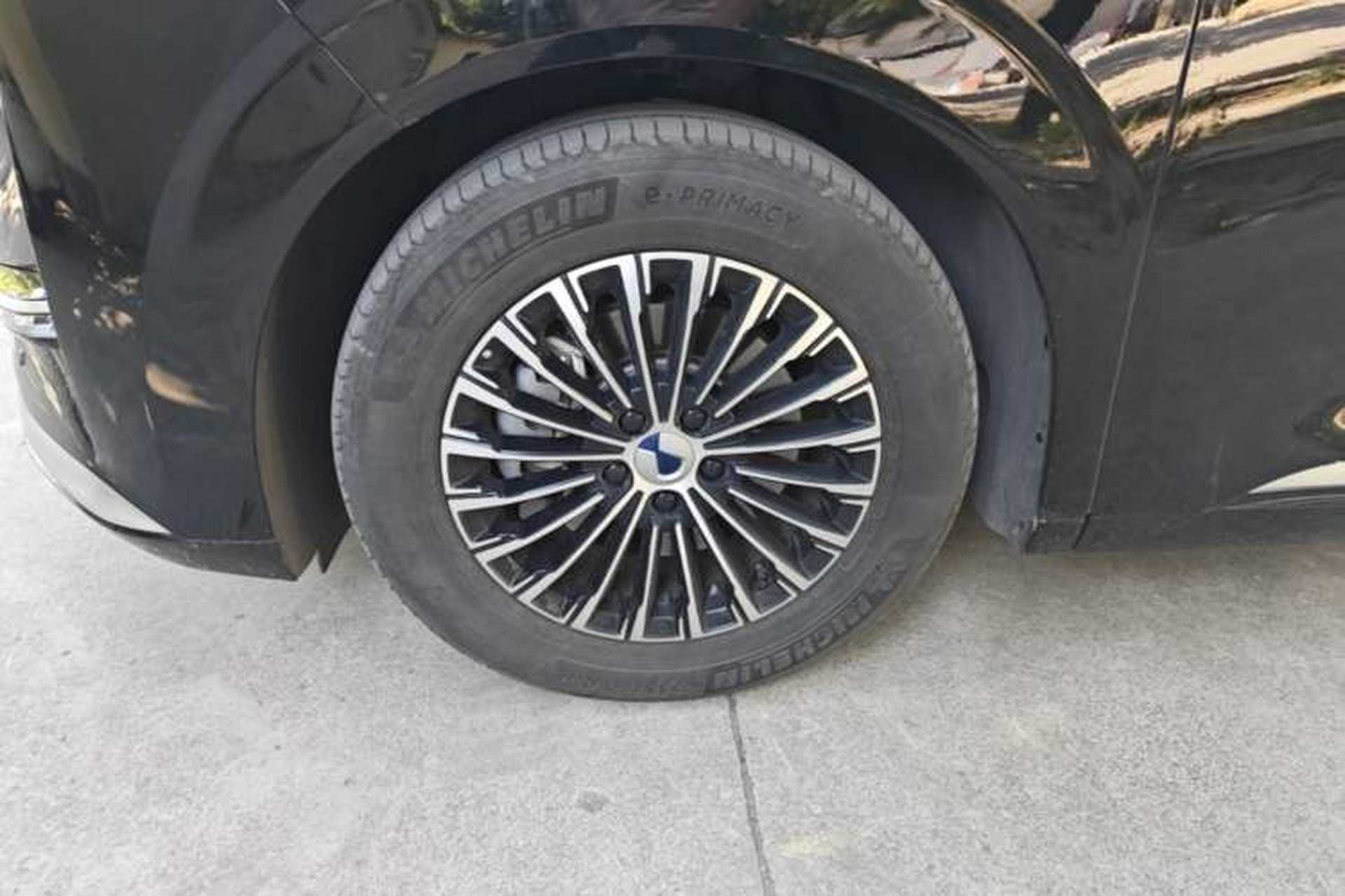 Used Denza D9 2022 DM-i 970 Four-Wheel Drive Prestige Model Exterior 4