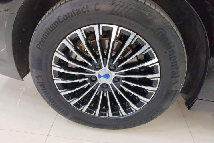 Used Denza D9 2022 DM-i 970 Four-Wheel Drive Flagship Model Exterior 5