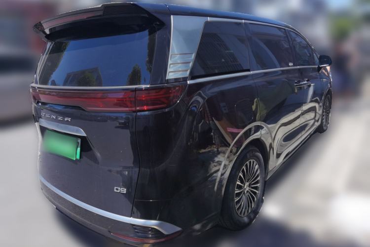 Used Denza D9 2022 DM-i 970 Four-Wheel Drive Flagship Model Exterior 5