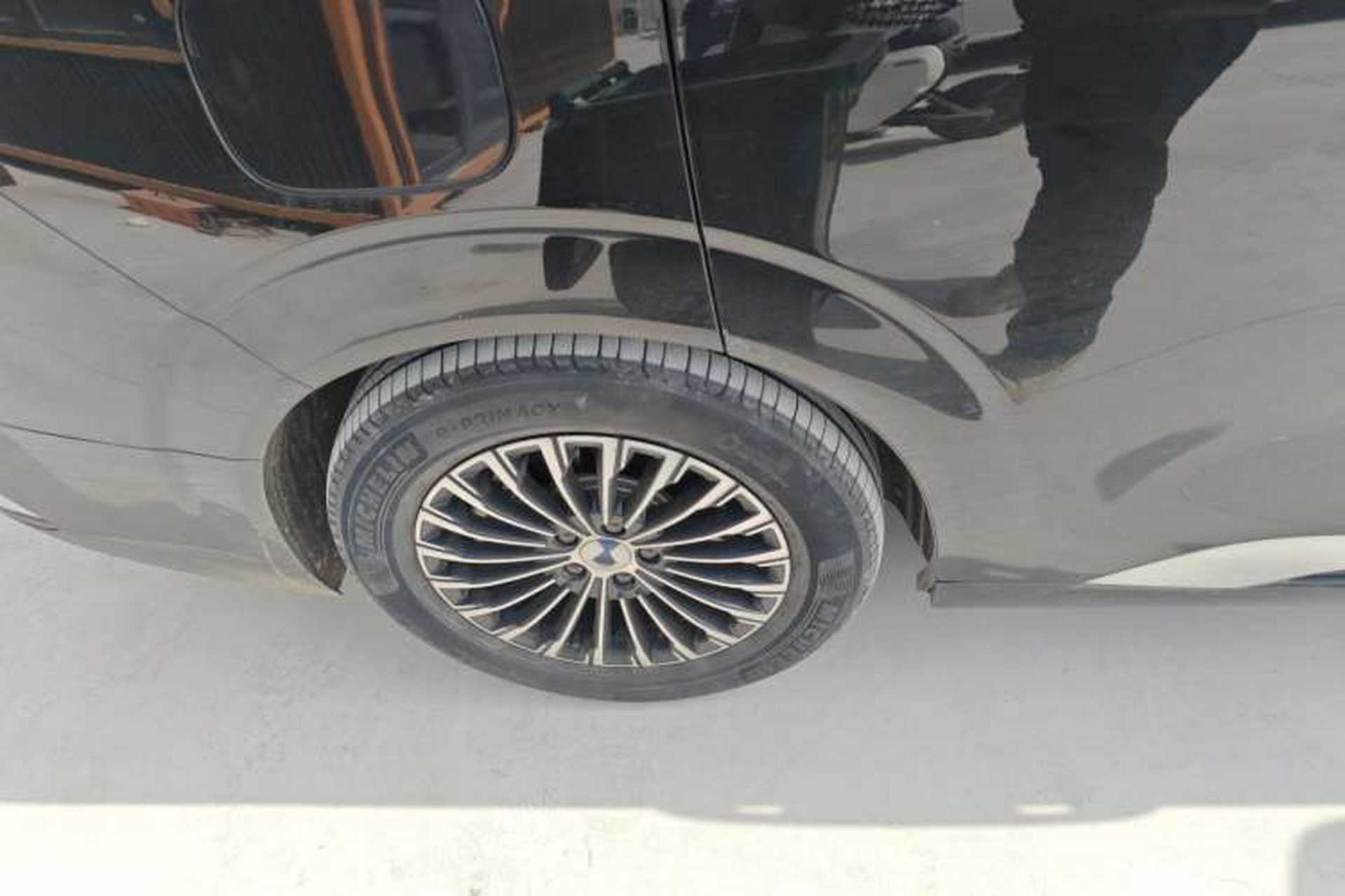 Used Denza D9 2022 DM-i 970 Four-Wheel Drive Flagship Model Exterior 5