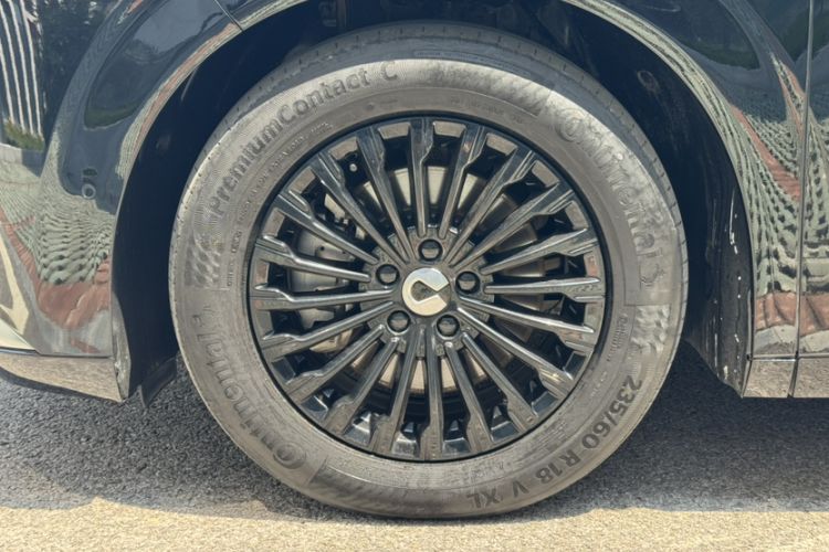 Used Denza D9 2022 DM-i 970 Four-Wheel Drive Flagship Model Exterior 6