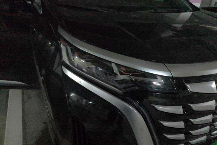 Used Denza D9 2022 DM-i 970 Four-Wheel Drive Flagship Model Exterior 6