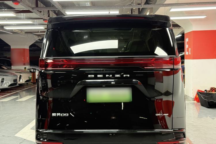 Used Denza D9 2022 DM-i 970 Four-Wheel Drive Flagship Model Exterior 7