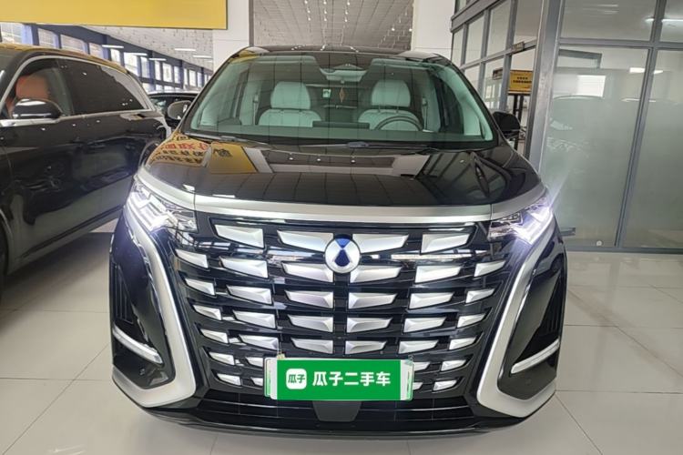 Used Denza D9 2022 DM-i 945 Luxury Model Front