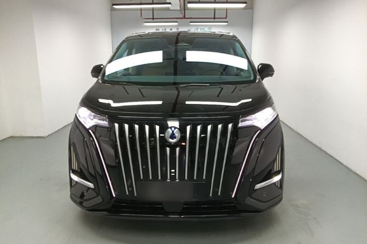 Used Denza D9 2022 EV 600 Four-Wheel Drive Prestige Model Front